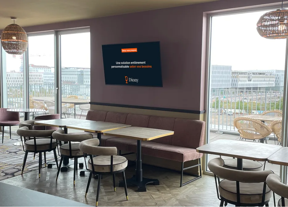 Salle accueillante du restaurant